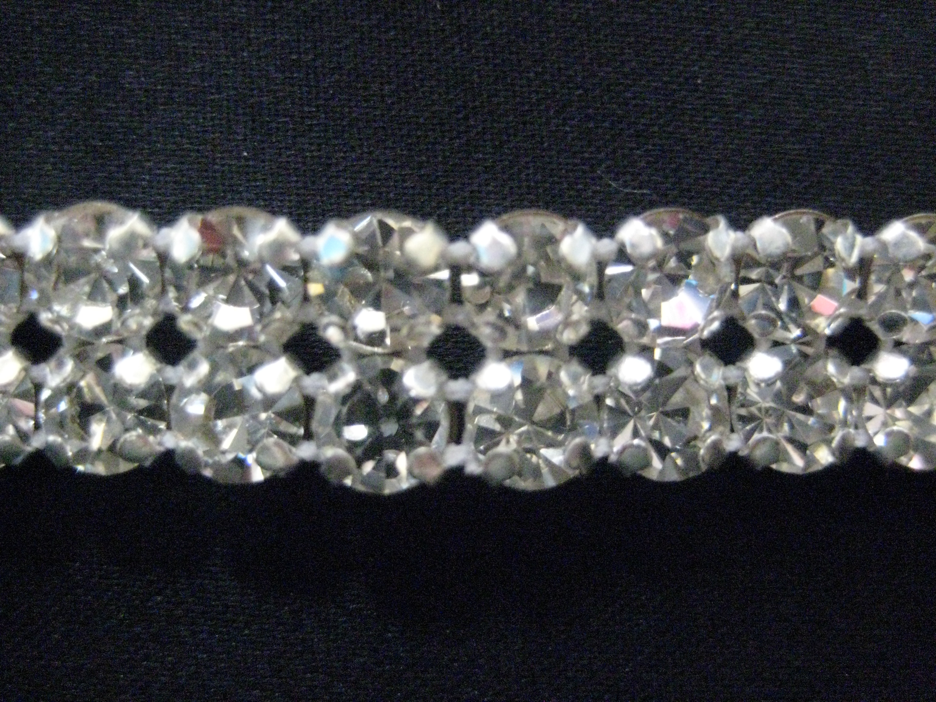 RHINESTONE TRIMS