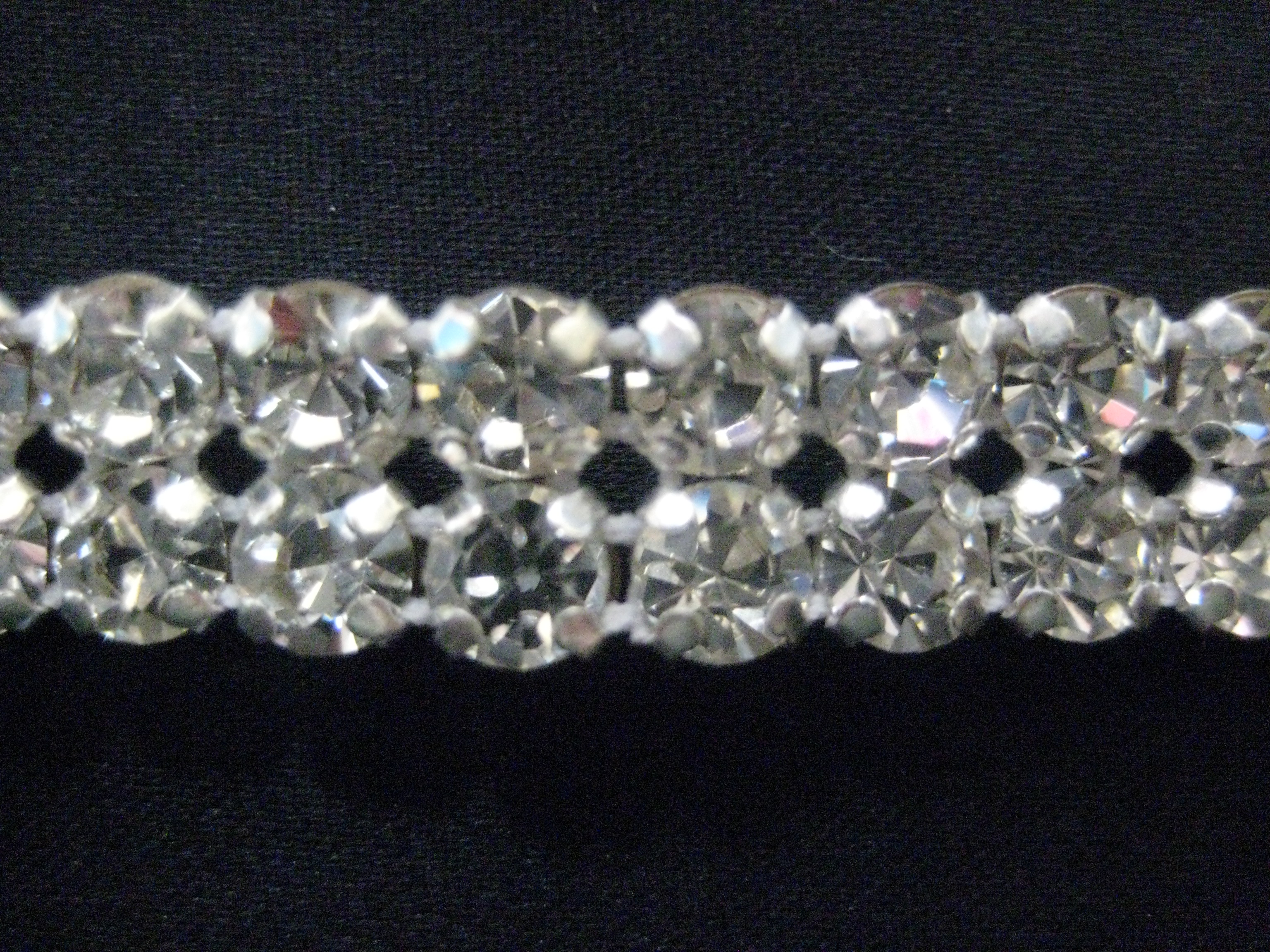 RHINESTONE TRIMS