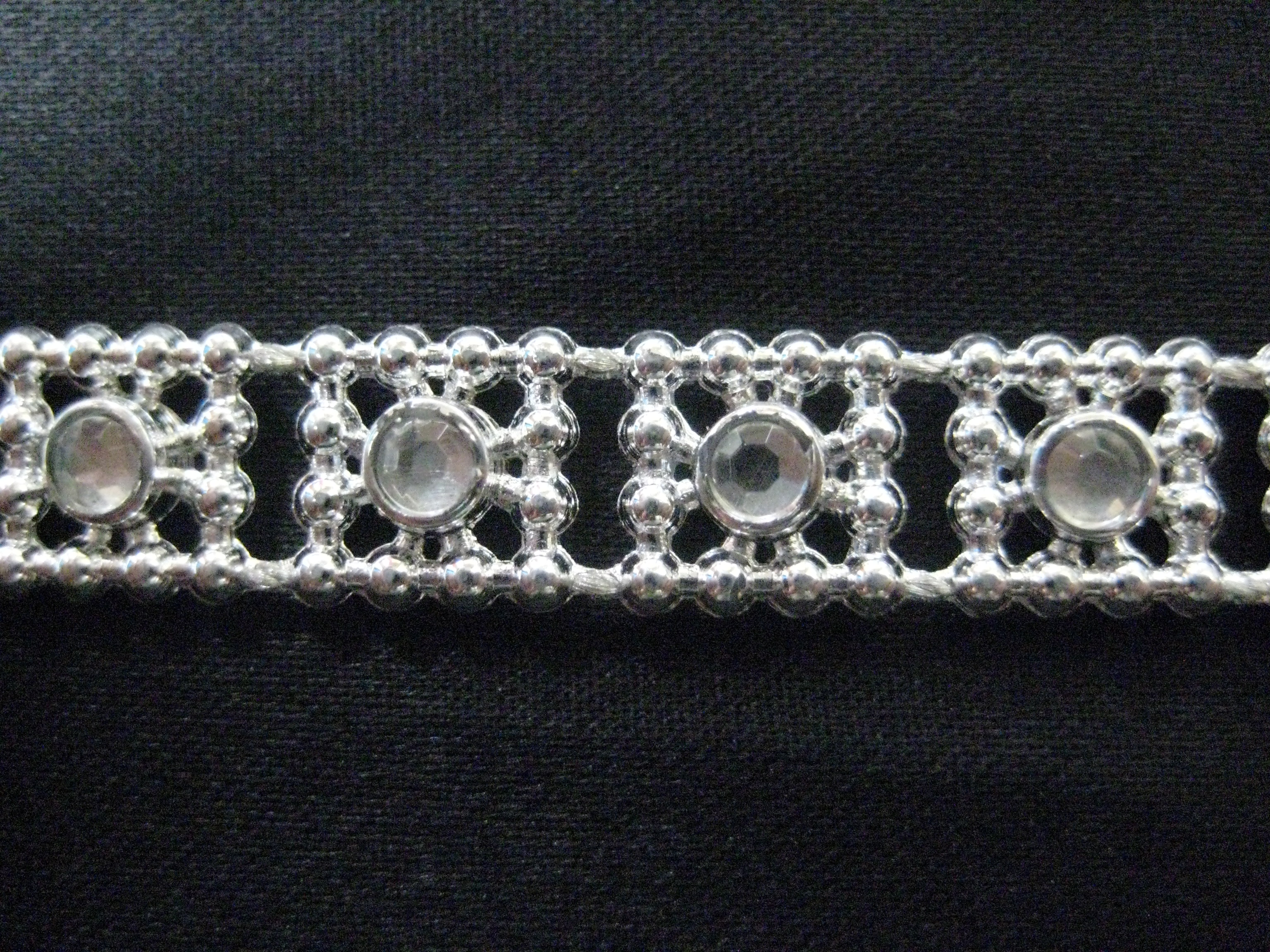 RHINESTONE TRIMS