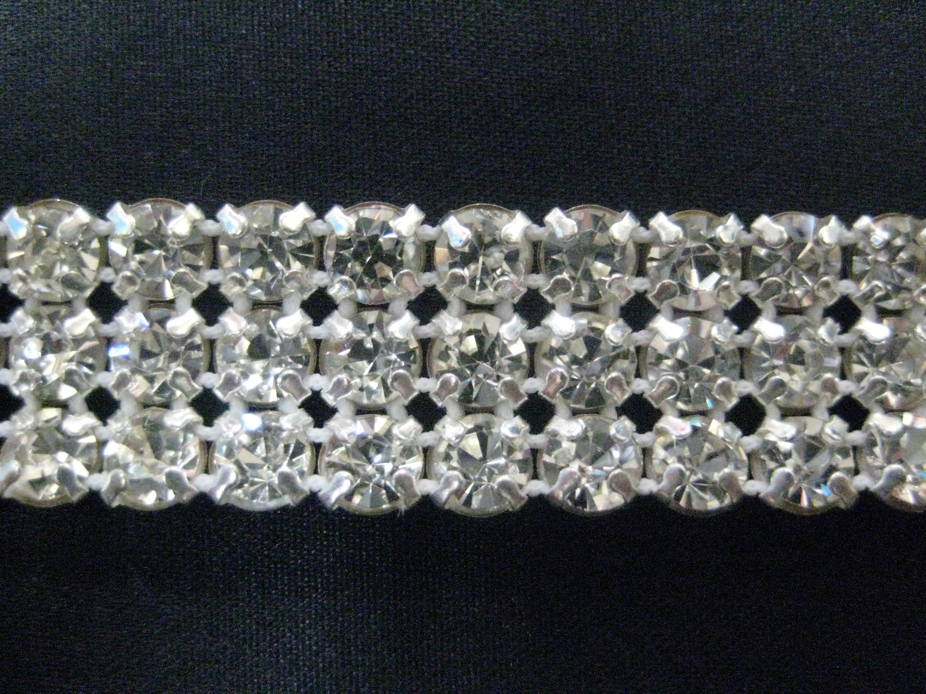 RHINESTONE TRIMS