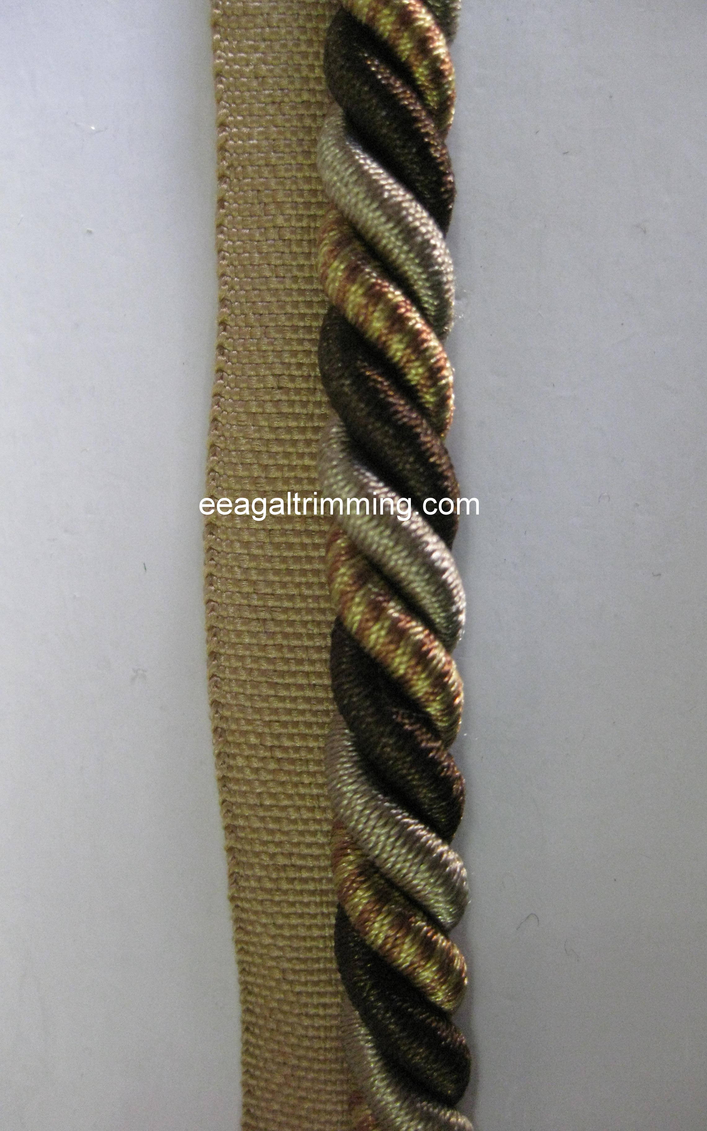 Cord with lip Cord with lip