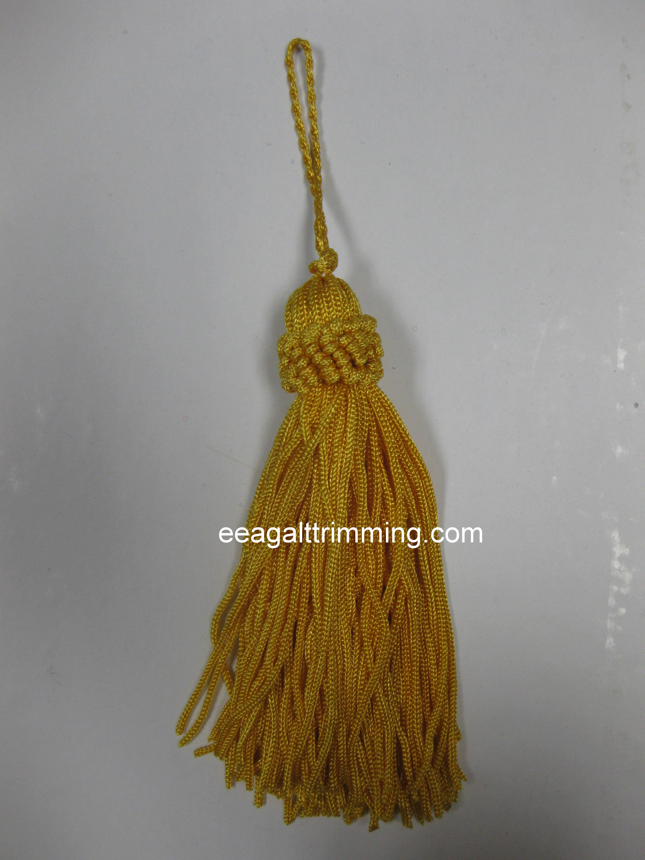 SMALL TASSEL