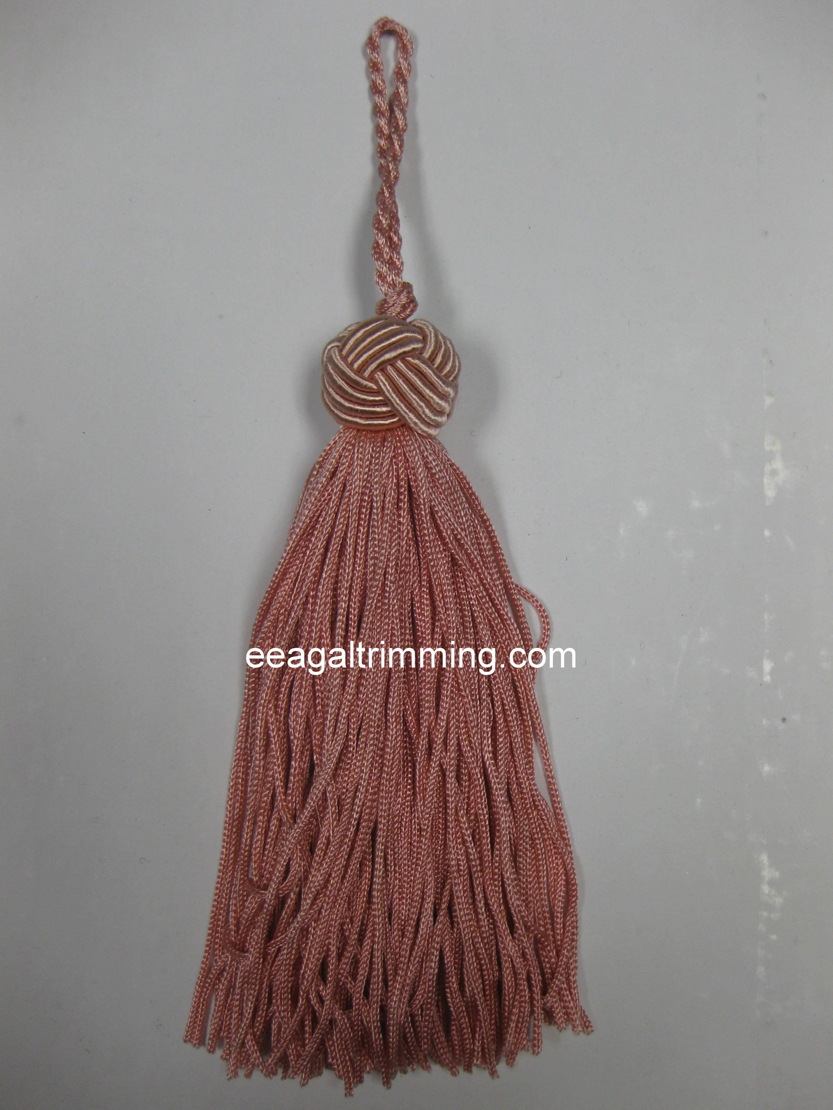 SMALL TASSEL