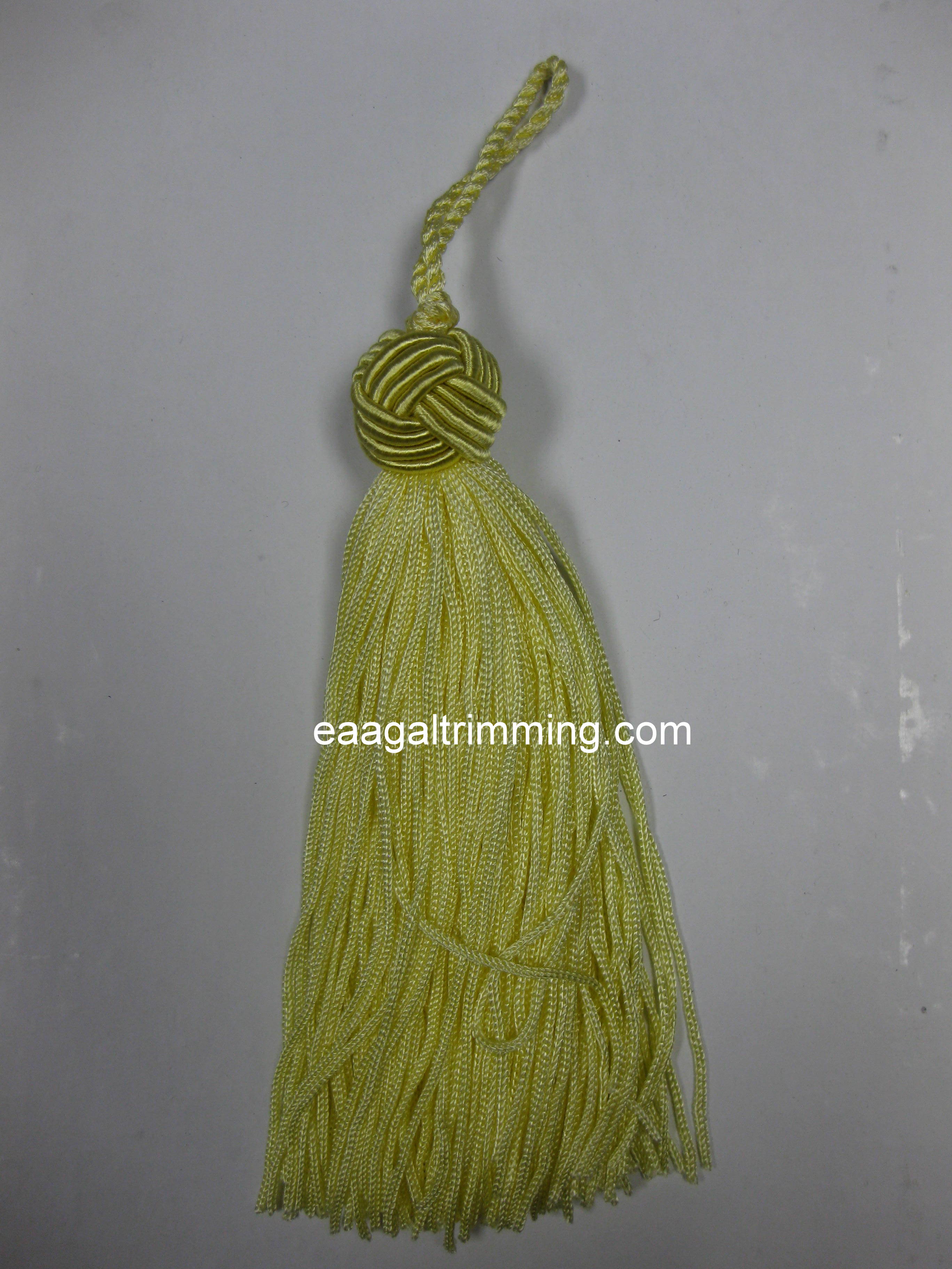 SMALL TASSEL