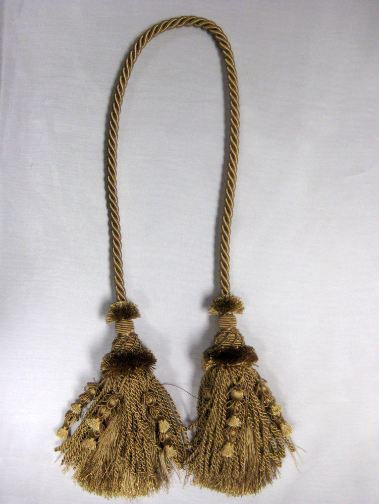 TASSEL GOLD