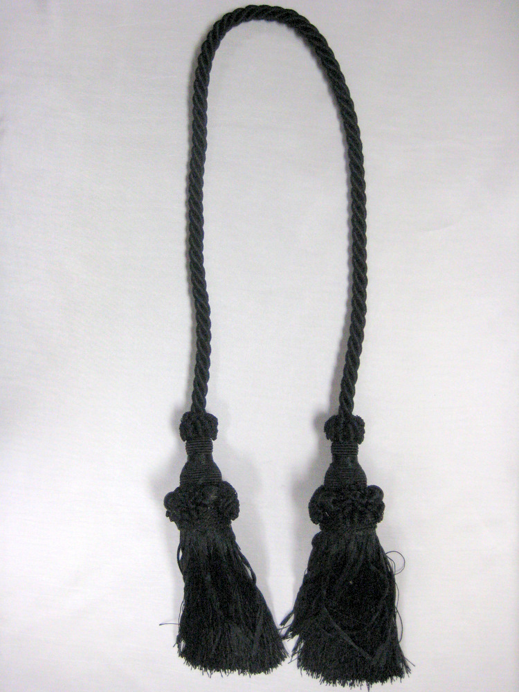 TASSEL BLACK