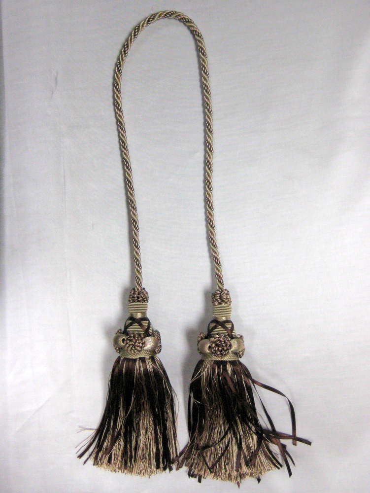 TASSEL BROWN-IVORY