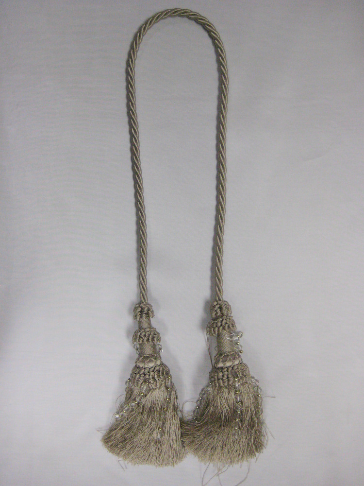 TASSEL KAKY