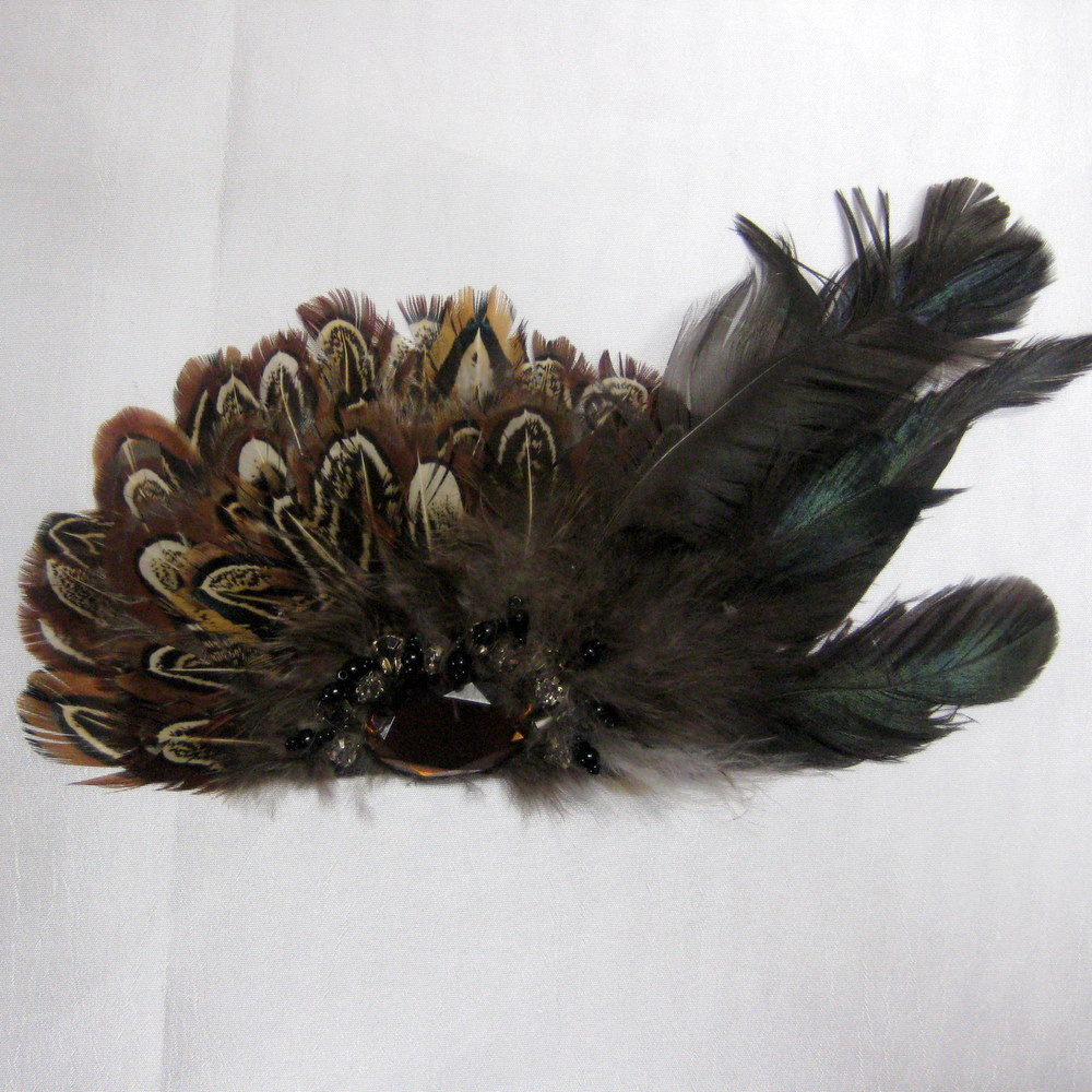 FEATHER BROOCH