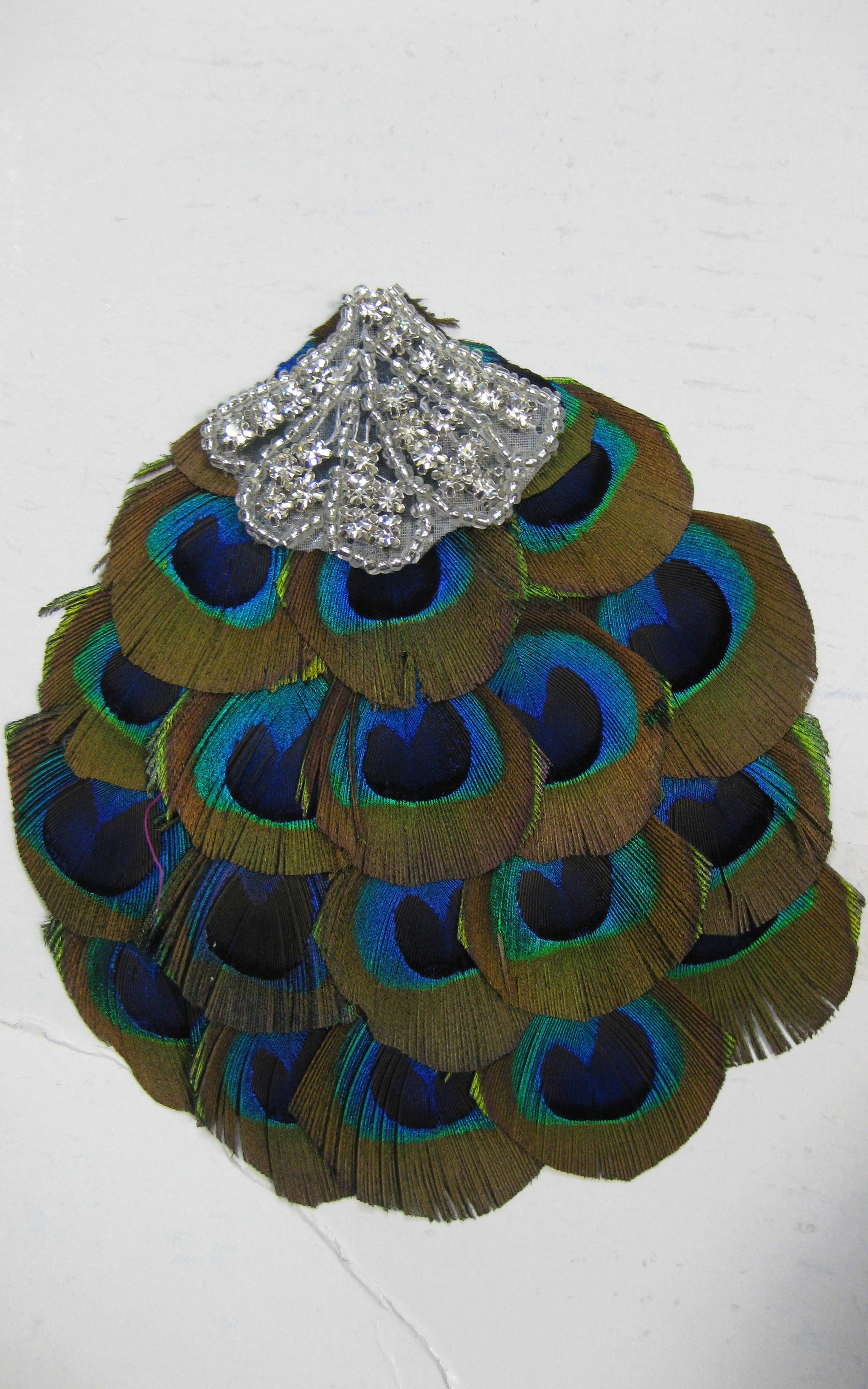 FEATHER PAD RHINESTONE