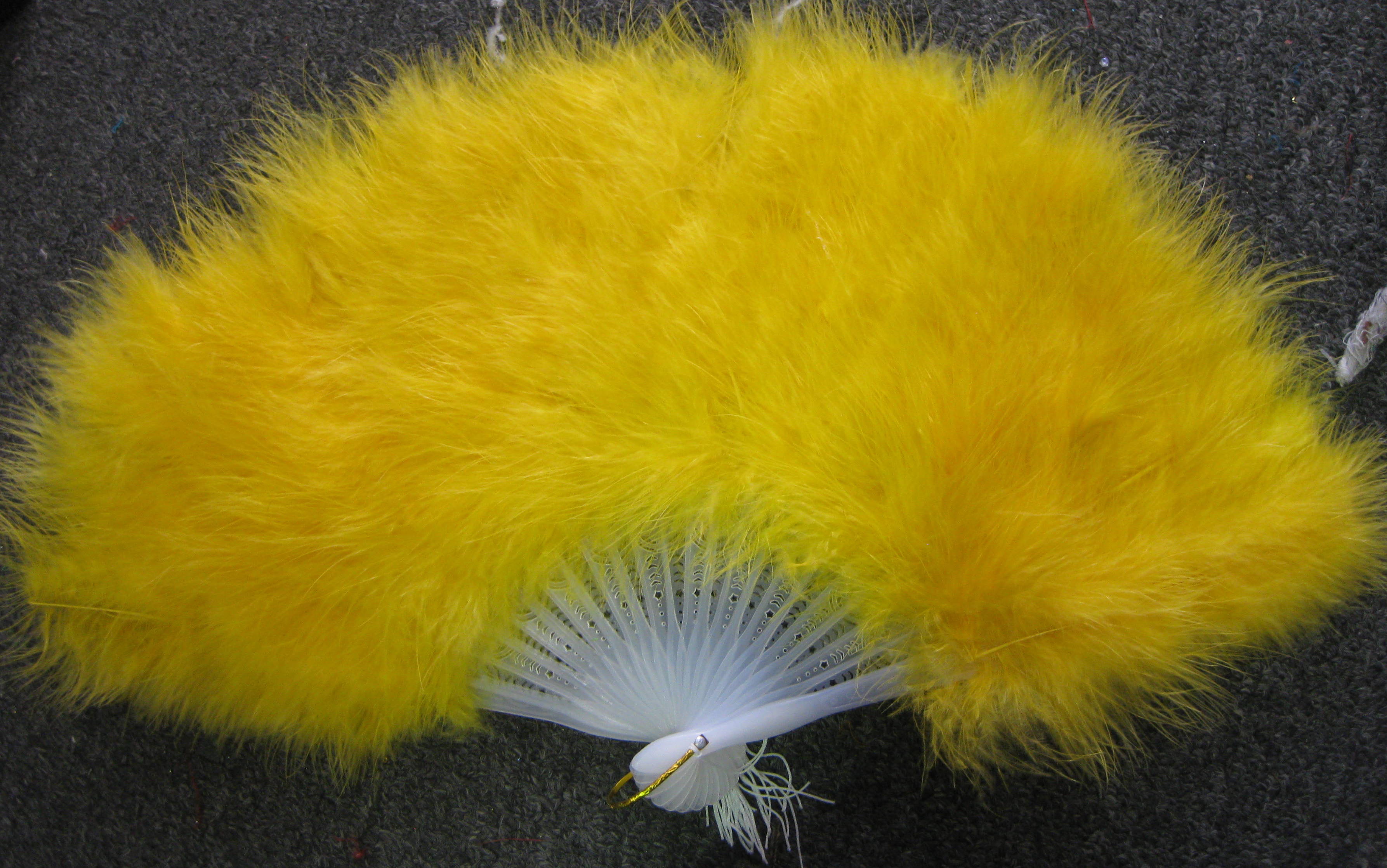 MARABOU FAN MARABOU FAN